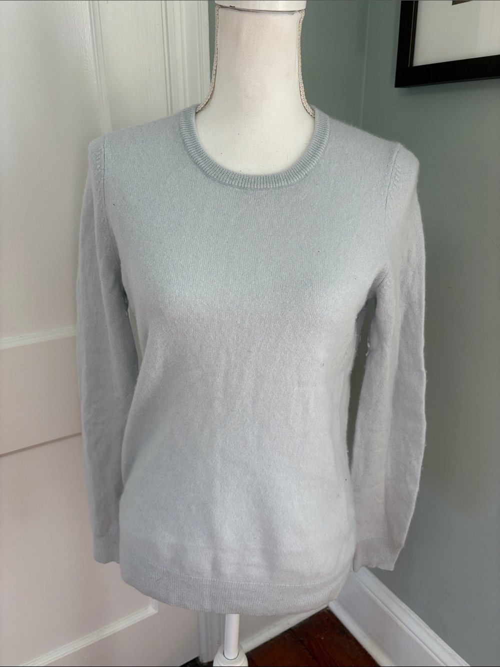 C by Bloomingdale’s 2-Ply Cashmere Light Blue Women's Crewneck Sweater Medium